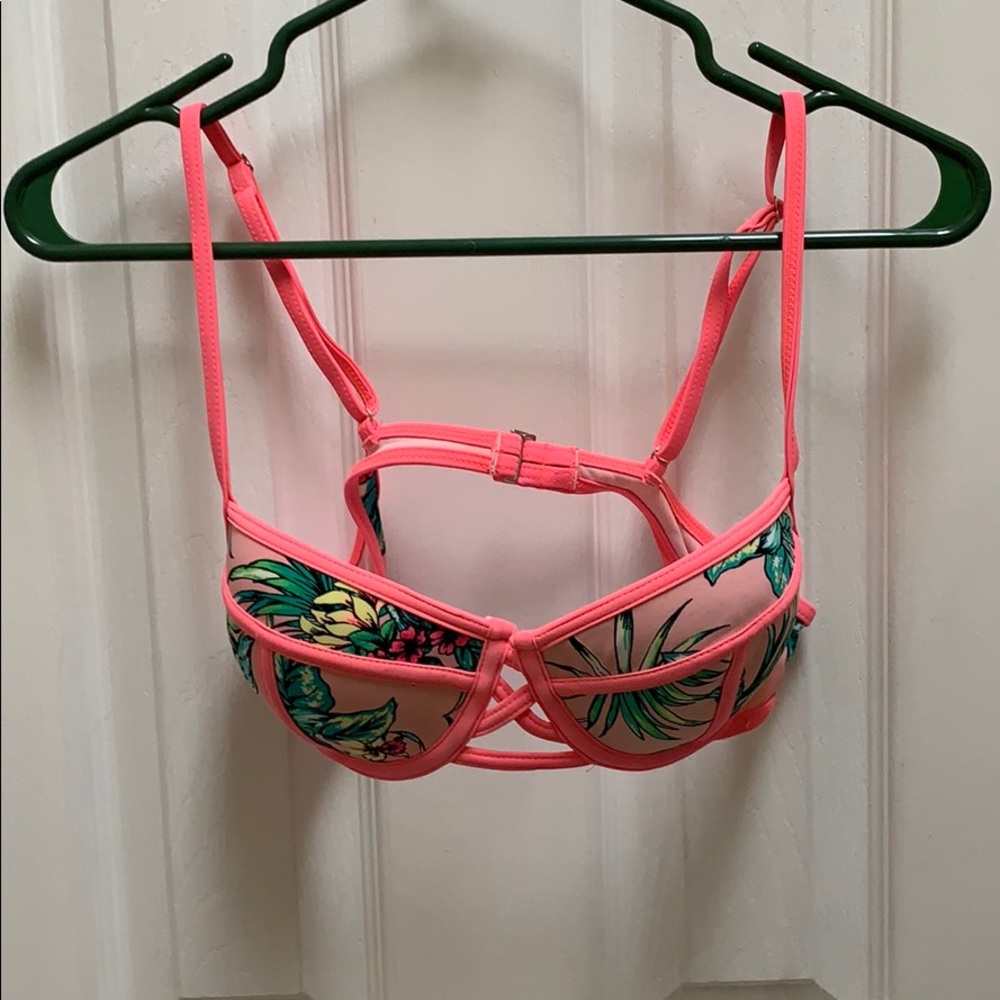 Tropical neon pink bikini top!